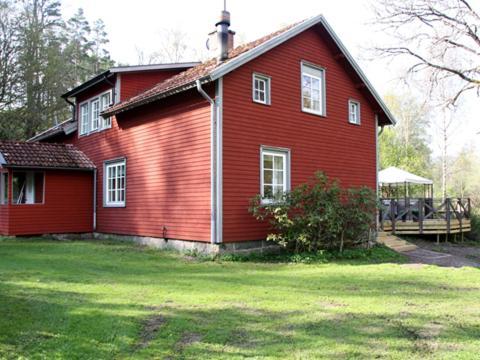 Ferienhaus Kyrkekvarn Stugby Sandhem
